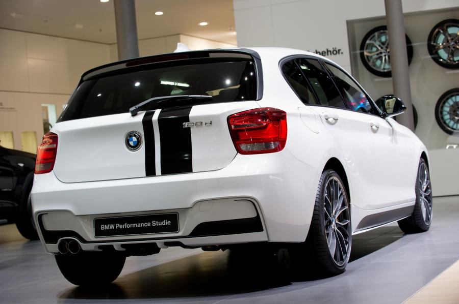  BMW 1-Series Performance Studio 2011 года  (фото 3 из 3)